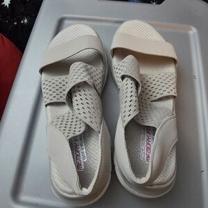 Skechers Women's Cream Sandals
